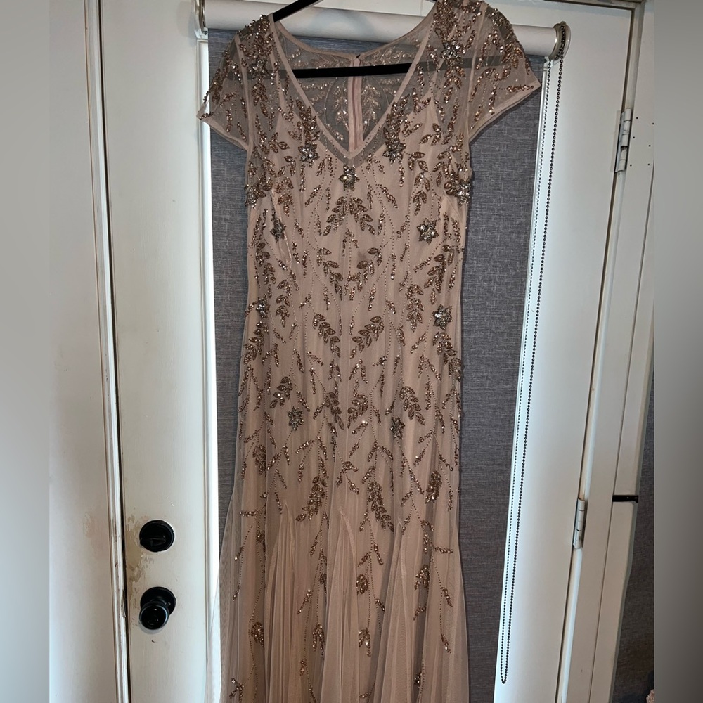 ADRIANNA PAPELL Wome’s Hand Beaded Short Sleeve Floral Godet Gown In Taupe Pink - Picture 7 of 9